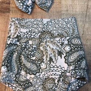 6/9 months bummies with matching hair bow